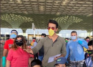 सोनू सूद के नाम पर मांगे जा रहे हैं श्रमिकों से पैसे, अभिनेता ने शेयर किया स्क्रीनशॉट Actors share screenshot of money being demanded from workers in the name of Sonu Sood