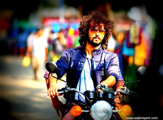 Shane Nigam फिल्म Veyil का ट्रेलर यहाँ देखें Shane Nigam फिल्म Veyil का ट्रेलर यहाँ देखें